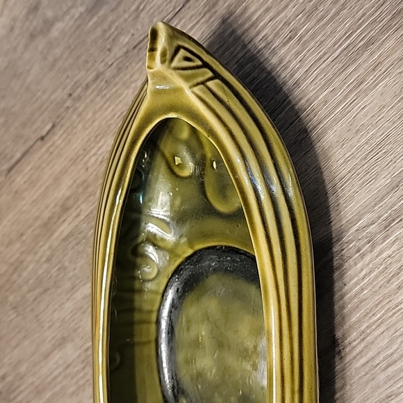 Vintage Brush Avocado Green Glaze Ceramic Planter - Picture 4 of 12